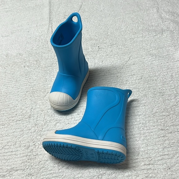 Crocs Kids' Bump It Rain Boot electric blue size C6. - Picture 4 of 9